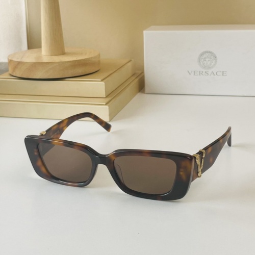 Versace AAA Quality Sunglasses #967526