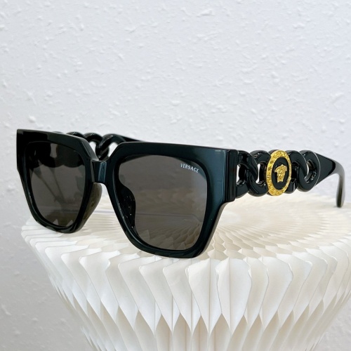 Versace AAA Quality Sunglasses #967598