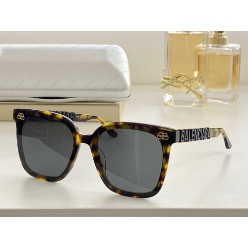 $64.00 USD Balenciaga AAA Quality Sunglasses #967620