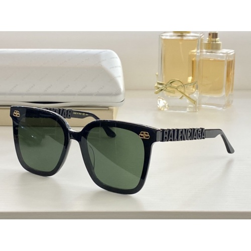 $64.00 USD Balenciaga AAA Quality Sunglasses #967622