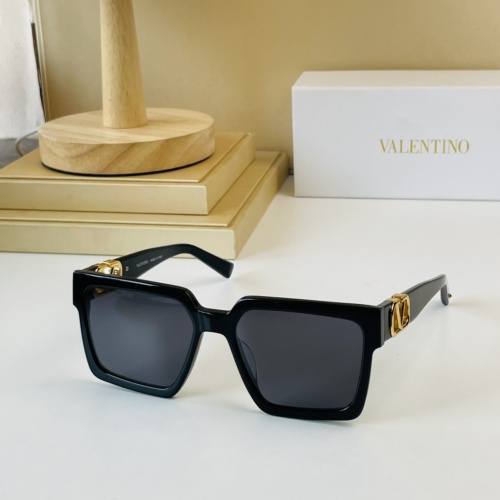 Valentino AAA Quality Sunglasses #967966