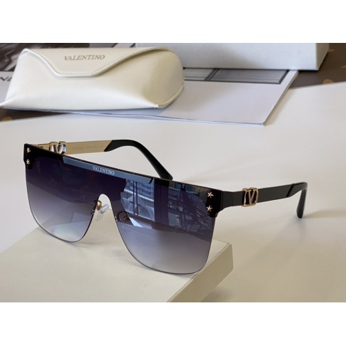 Valentino AAA Quality Sunglasses #967972