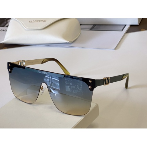 Valentino AAA Quality Sunglasses #967973
