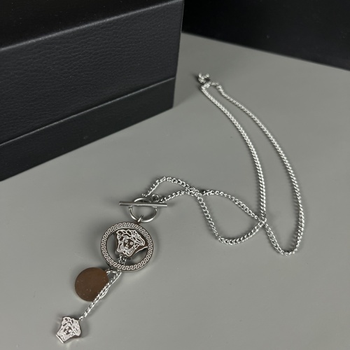 Versace Necklace For Women #968009