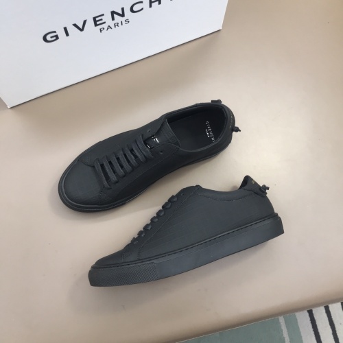 Givenchy Casual Shoes For Men #968198