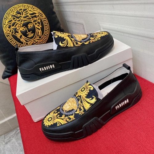 Replica Versace Casual Shoes For Men #968457 $72.00 USD for Wholesale