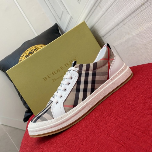 Replica Burberry Casual Shoes For Men #968468 $72.00 USD for Wholesale