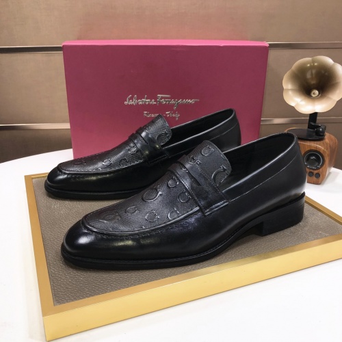 Salvatore Ferragamo Leather Shoes For Men #968507