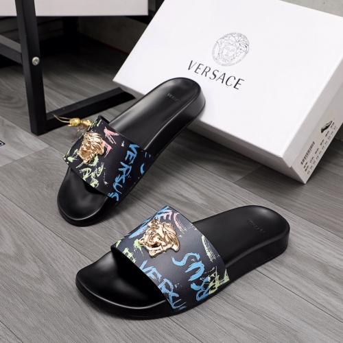 Versace Slippers For Men #968582