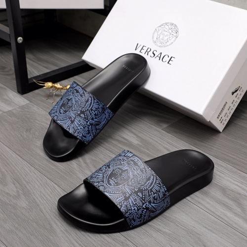 Versace Slippers For Men #968591