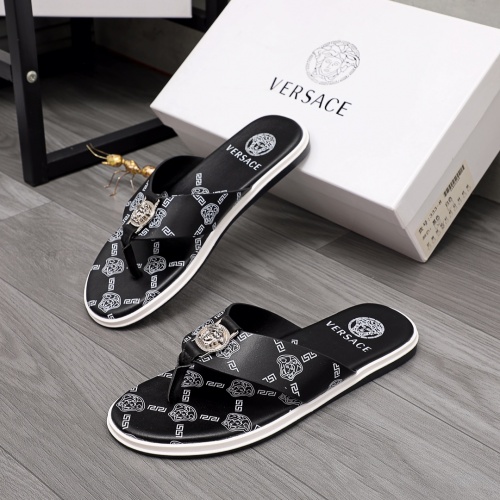 Versace Slippers For Men #968598