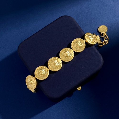 Replica Versace Bracelet For Women #969085 $34.00 USD for Wholesale