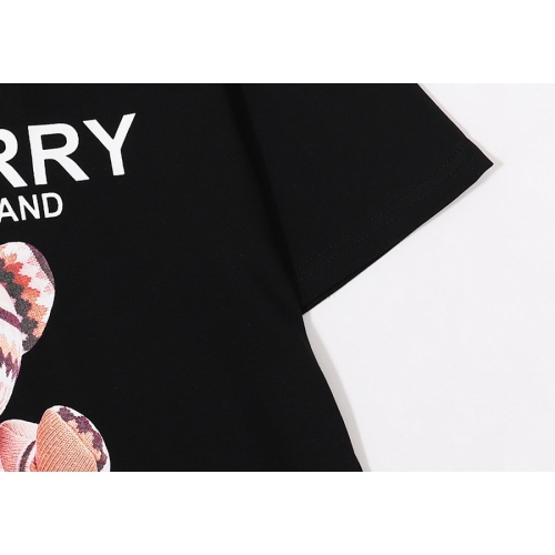Replica Burberry T-Shirts Short Sleeved For Unisex #969300 $25.00 USD for Wholesale
