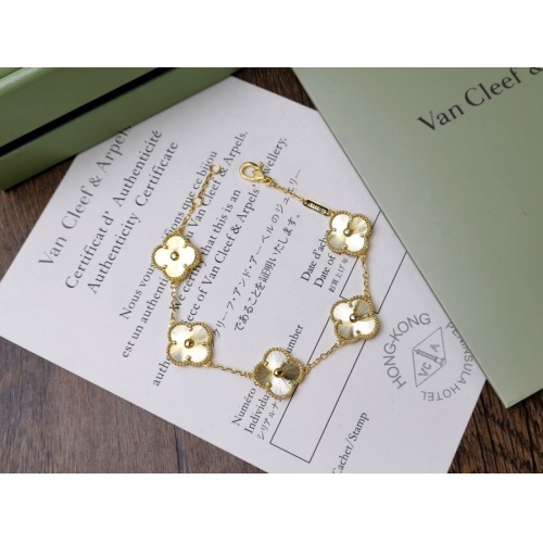 $36.00 USD Van Cleef & Arpels Bracelets For Women #969695