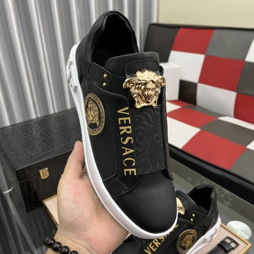 Replica Versace Casual Shoes For Men #969938 $76.00 USD for Wholesale