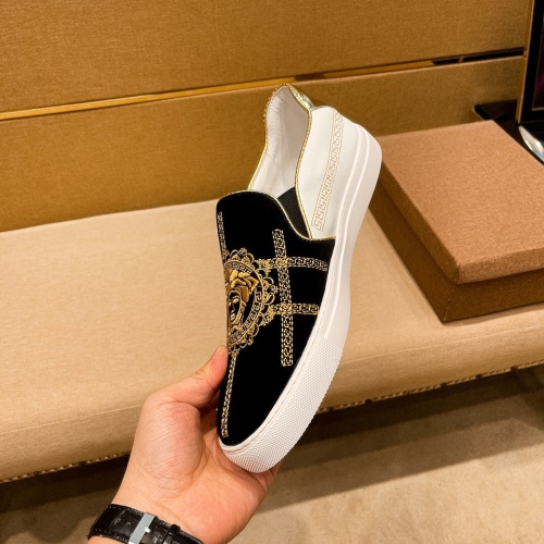 Replica Versace Casual Shoes For Men #969973 $72.00 USD for Wholesale