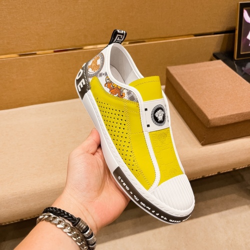 Replica Versace Casual Shoes For Men #969985 $76.00 USD for Wholesale