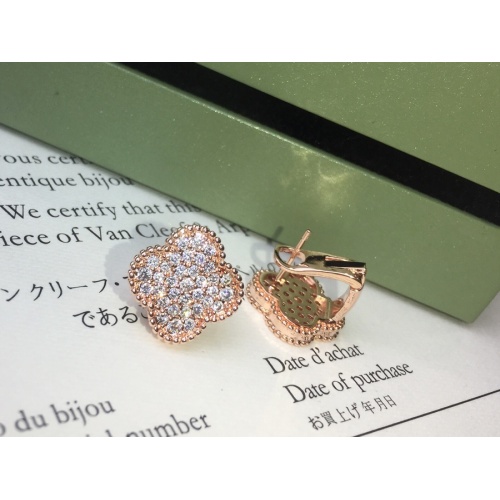 $27.00 USD Van Cleef & Arpels Earrings For Women #970810