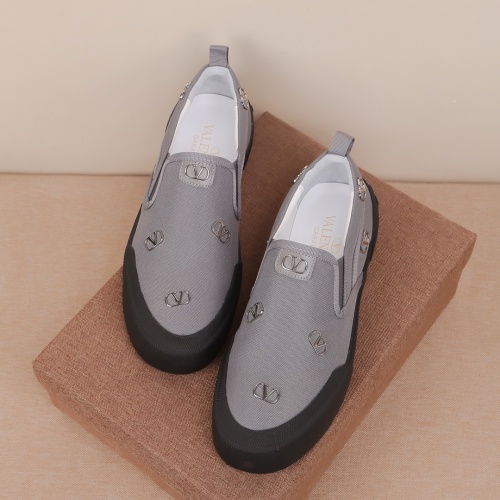 Valentino Casual Shoes For Men #971181