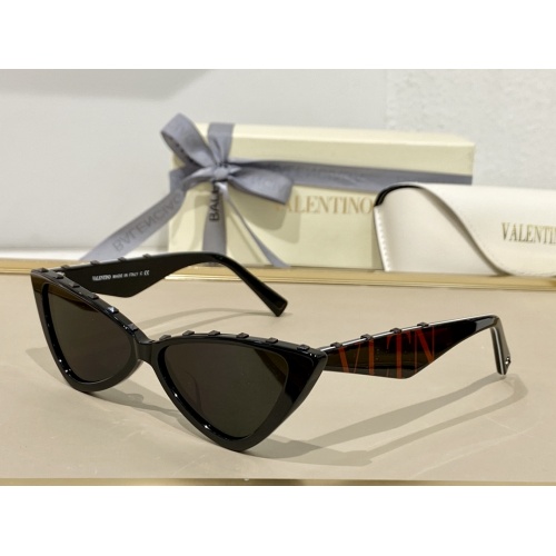 Valentino AAA Quality Sunglasses #971437