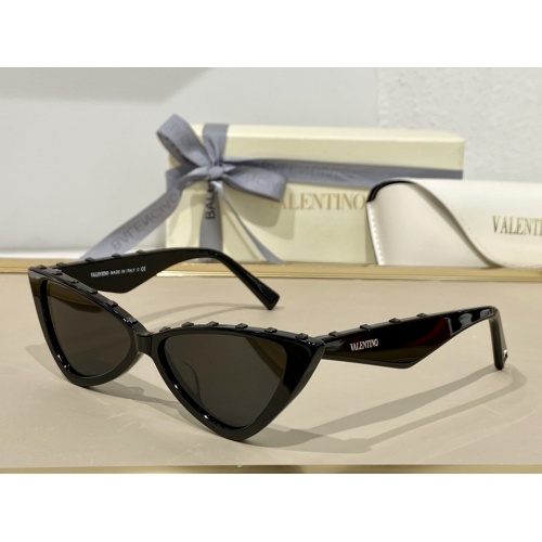 Valentino AAA Quality Sunglasses #971438