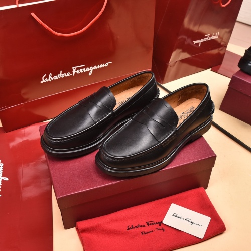 Salvatore Ferragamo Leather Shoes For Men #971507