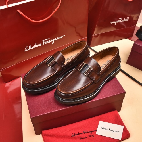 Salvatore Ferragamo Leather Shoes For Men #971510