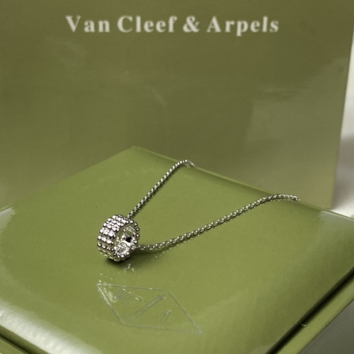 Van Cleef & Arpels Necklaces For Women #971740