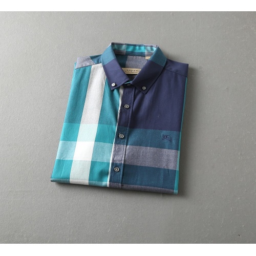 Replica Burberry Shirts Short Sleeved For Men #972092 $40.00 USD for Wholesale