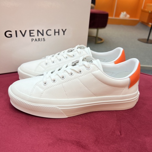 Givenchy Casual Shoes For Men #973070