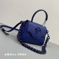 $140.00 USD Versace AAA Quality Messenger Bags For Women #966850