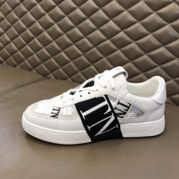 $80.00 USD Valentino Casual Shoes For Men #970398