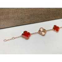 $36.00 USD Van Cleef & Arpels Bracelets For Women #970839