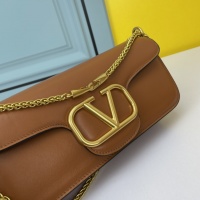 $105.00 USD Valentino AAA Quality Messenger Bags For Women #971663