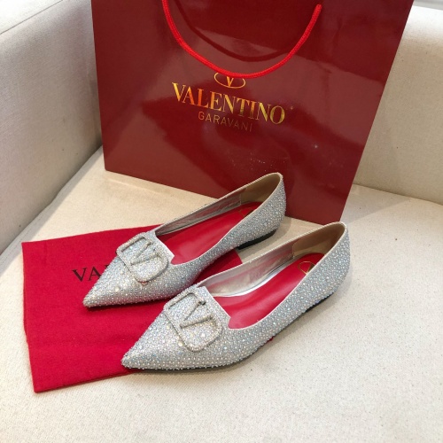Valentino Flat Shoes For Women #973146 $88.00 USD, Wholesale Replica Valentino Flat Shoes