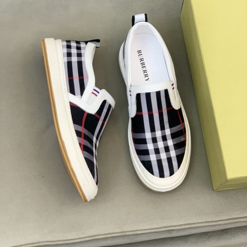 Replica Burberry Casual Shoes For Men #973401 $68.00 USD for Wholesale