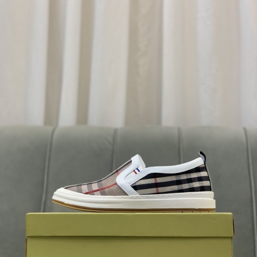 Replica Burberry Casual Shoes For Men #973402 $68.00 USD for Wholesale