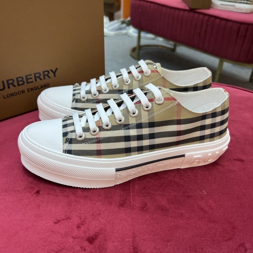 Burberry Casual Shoes For Men #973645 $76.00 USD, Wholesale Replica Burberry Casual Shoes