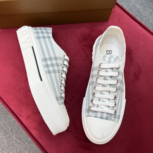Replica Burberry Casual Shoes For Men #973646 $76.00 USD for Wholesale
