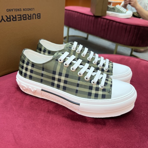 Replica Burberry Casual Shoes For Men #973649 $76.00 USD for Wholesale