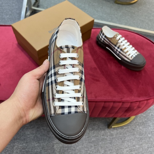 Replica Burberry Casual Shoes For Men #973650 $76.00 USD for Wholesale