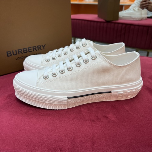 Replica Burberry Casual Shoes For Men #973654 $76.00 USD for Wholesale