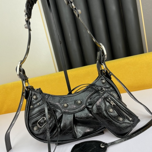 Balenciaga AAA Quality Messenger Bags For Women #973763