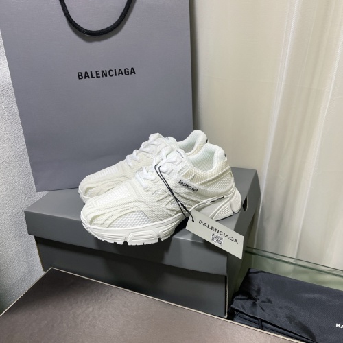 Balenciaga Fashion Shoes For Women #974032