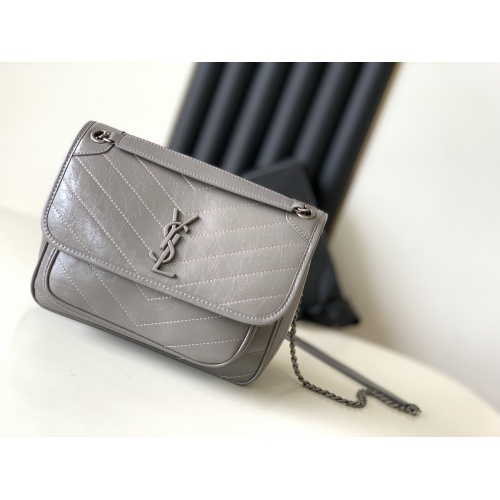 $105.00 USD Yves Saint Laurent YSL AAA Quality Messenger Bags For Women #974202