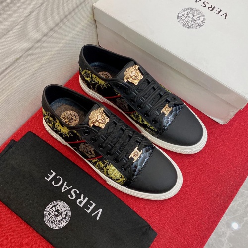 Replica Versace Casual Shoes For Men #974618 $72.00 USD for Wholesale