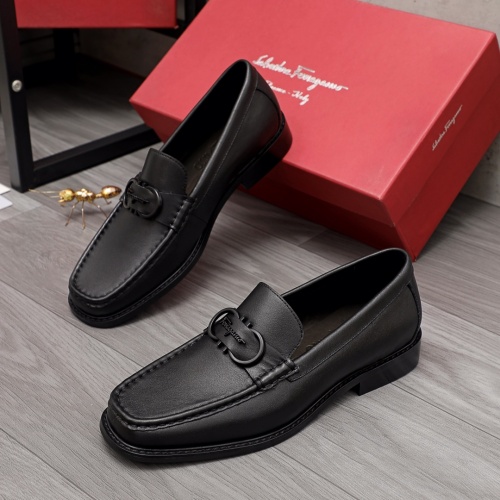 Salvatore Ferragamo Leather Shoes For Men #974834
