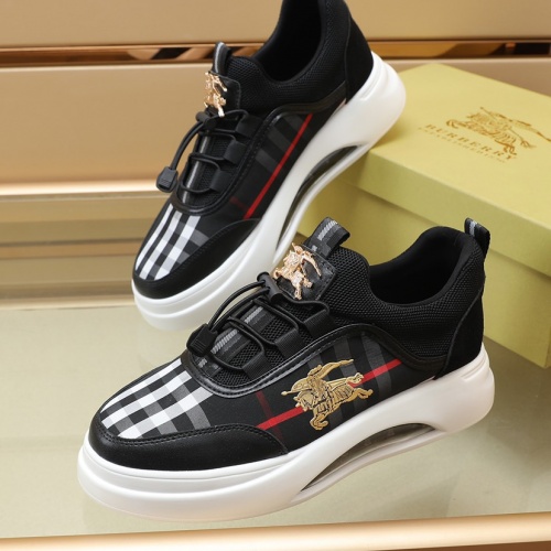Burberry Casual Shoes For Men #974976