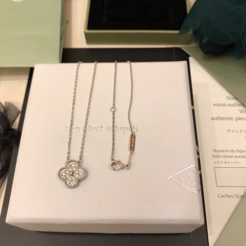 Van Cleef & Arpels Necklaces For Women #975107