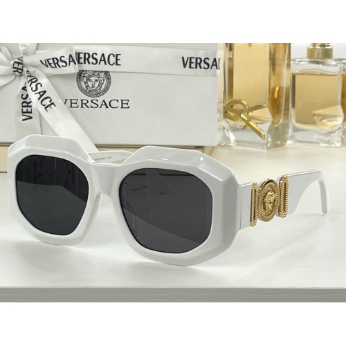 Versace AAA Quality Sunglasses #975300